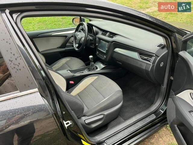 Білий Ленд Ровер Range Rover Sport, об'ємом двигуна 3 л та пробігом 130 тис. км за 60000 $, фото 27 на Automoto.ua