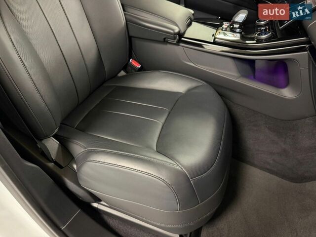 Білий Ленд Ровер Range Rover Sport, об'ємом двигуна 3 л та пробігом 55 тис. км за 118000 $, фото 46 на Automoto.ua