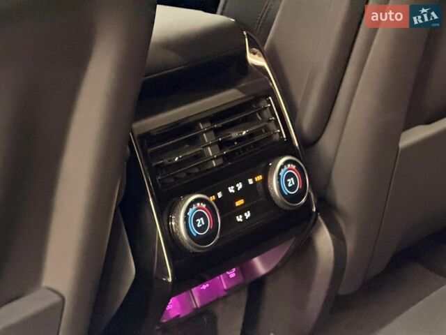 Білий Ленд Ровер Range Rover Sport, об'ємом двигуна 3 л та пробігом 56 тис. км за 113000 $, фото 22 на Automoto.ua