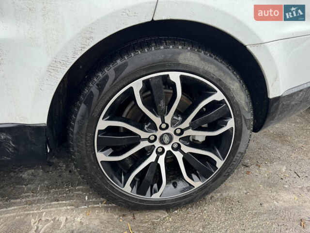 Белый Ленд Ровер Рендж Ровер Спорт, объемом двигателя 3 л и пробегом 48 тыс. км за 35500 $, фото 3 на Automoto.ua