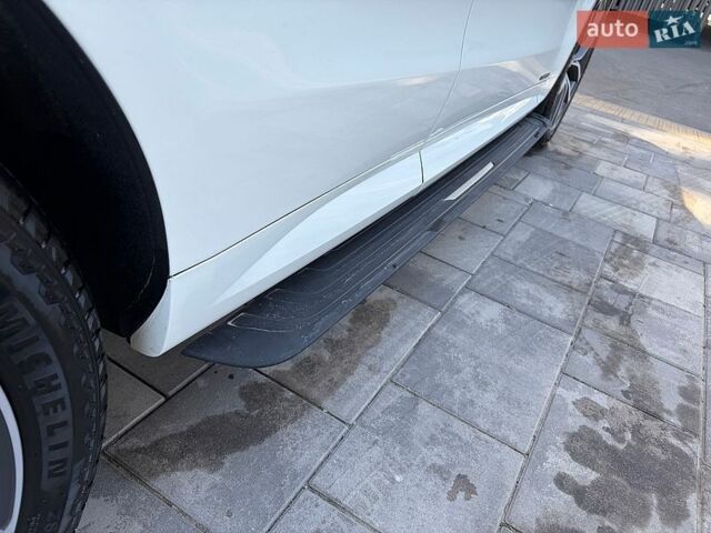 Білий Ленд Ровер Range Rover Sport, об'ємом двигуна 3 л та пробігом 53 тис. км за 128888 $, фото 162 на Automoto.ua