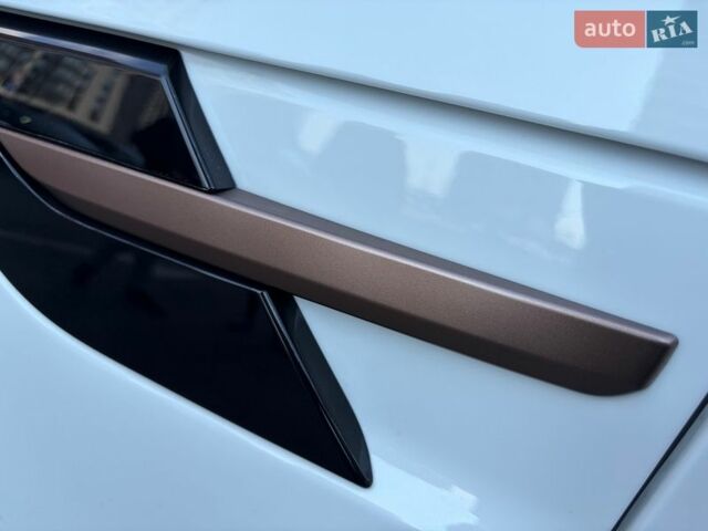 Білий Ленд Ровер Range Rover Sport, об'ємом двигуна 3 л та пробігом 37 тис. км за 129300 $, фото 10 на Automoto.ua