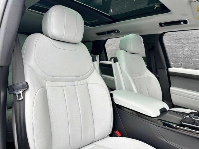 Білий Ленд Ровер Range Rover Sport, об'ємом двигуна 3 л та пробігом 24 тис. км за 30867 $, фото 13 на Automoto.ua