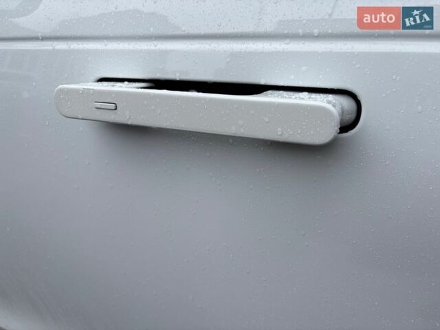 Белый Ленд Ровер Рендж Ровер Спорт, объемом двигателя 3 л и пробегом 37 тыс. км за 129333 $, фото 6 на Automoto.ua