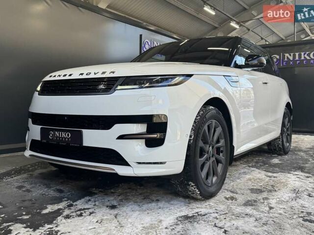 Белый Ленд Ровер Рендж Ровер Спорт, объемом двигателя 3 л и пробегом 37 тыс. км за 129900 $, фото 2 на Automoto.ua