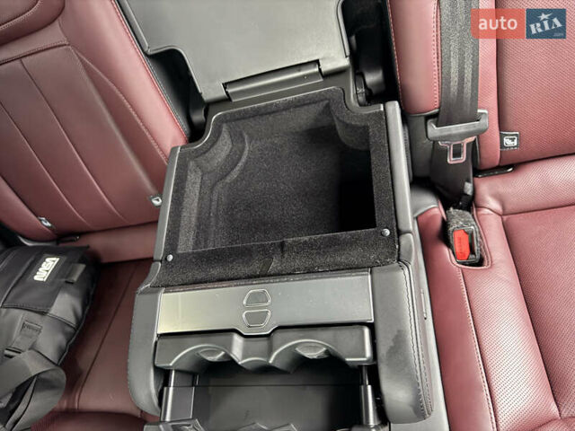 Белый Ленд Ровер Рендж Ровер Спорт, объемом двигателя 3 л и пробегом 36 тыс. км за 126000 $, фото 47 на Automoto.ua