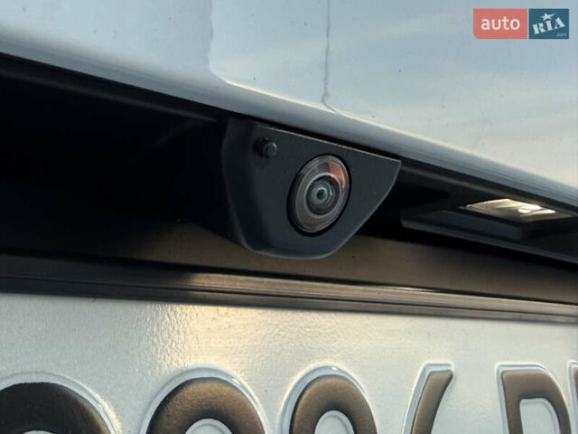 Белый Ленд Ровер Рендж Ровер Спорт, объемом двигателя 3 л и пробегом 95 тыс. км за 98000 $, фото 11 на Automoto.ua