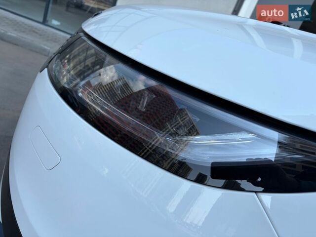 Білий Ленд Ровер Range Rover Sport, об'ємом двигуна 3 л та пробігом 37 тис. км за 129300 $, фото 7 на Automoto.ua