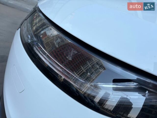 Білий Ленд Ровер Range Rover Sport, об'ємом двигуна 3 л та пробігом 37 тис. км за 129300 $, фото 15 на Automoto.ua