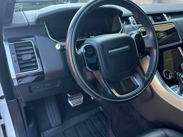 Білий Ленд Ровер Range Rover Sport, об'ємом двигуна 3 л та пробігом 23 тис. км за 55000 $, фото 6 на Automoto.ua