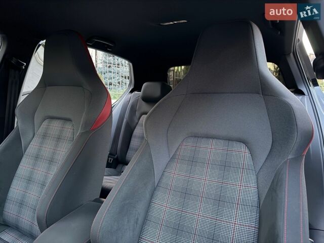 Білий Ленд Ровер Range Rover Sport, об'ємом двигуна 3 л та пробігом 21 тис. км за 55050 $, фото 9 на Automoto.ua
