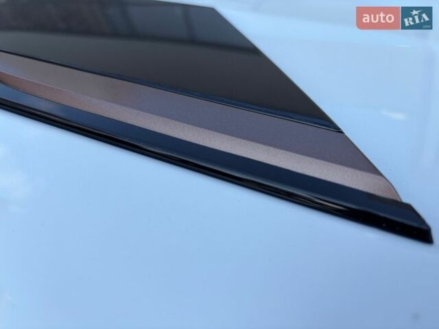 Білий Ленд Ровер Range Rover Sport, об'ємом двигуна 3 л та пробігом 37 тис. км за 129300 $, фото 11 на Automoto.ua