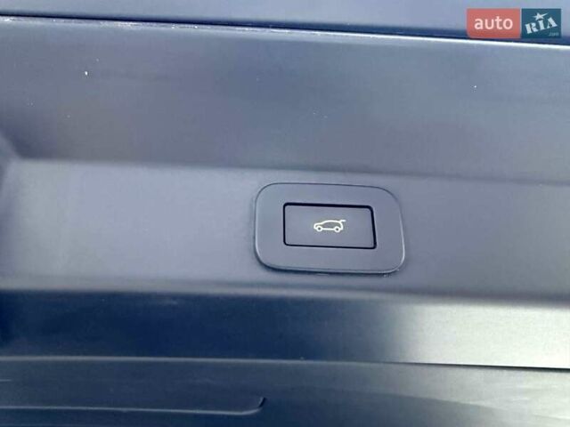 Білий Ленд Ровер Range Rover Sport, об'ємом двигуна 3 л та пробігом 36 тис. км за 123900 $, фото 49 на Automoto.ua