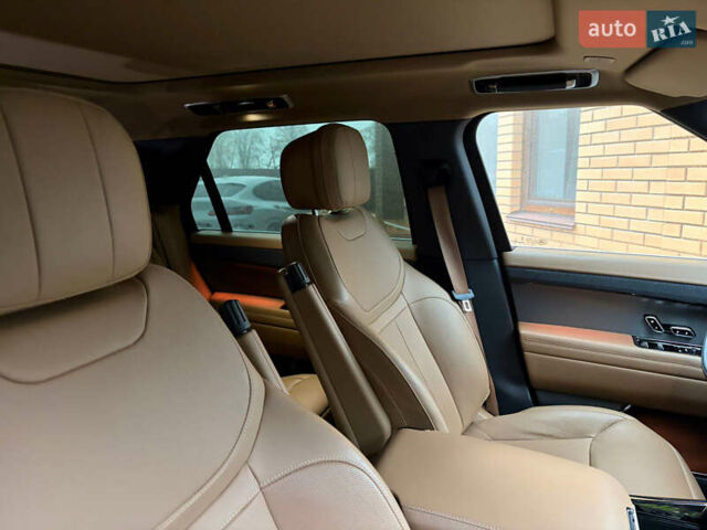 Білий Ленд Ровер Range Rover Sport, об'ємом двигуна 3 л та пробігом 88 тис. км за 100000 $, фото 12 на Automoto.ua