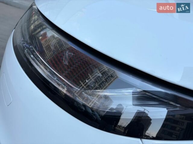 Білий Ленд Ровер Range Rover Sport, об'ємом двигуна 3 л та пробігом 37 тис. км за 129300 $, фото 12 на Automoto.ua