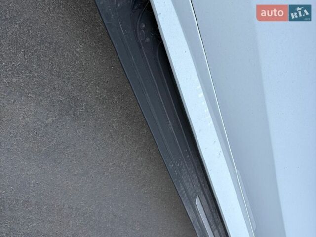 Білий Ленд Ровер Range Rover Sport, об'ємом двигуна 3 л та пробігом 37 тис. км за 129300 $, фото 31 на Automoto.ua