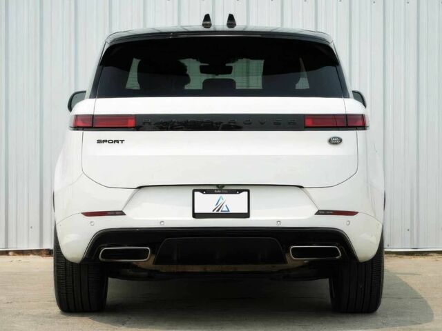 Білий Ленд Ровер Range Rover Sport, об'ємом двигуна 3 л та пробігом 18 тис. км за 56000 $, фото 4 на Automoto.ua