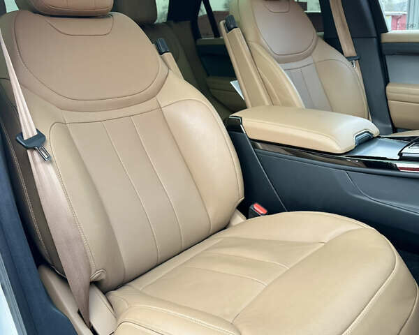 Белый Ленд Ровер Рендж Ровер Спорт, объемом двигателя 3 л и пробегом 96 тыс. км за 98500 $, фото 11 на Automoto.ua