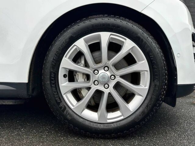 Білий Ленд Ровер Range Rover Sport, об'ємом двигуна 3 л та пробігом 24 тис. км за 30867 $, фото 17 на Automoto.ua