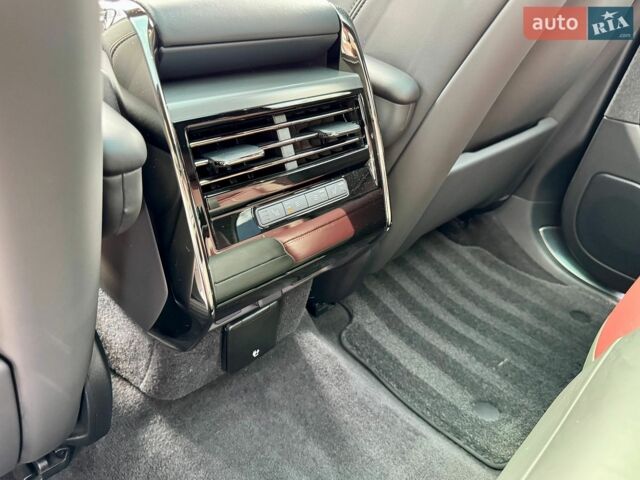 Білий Ленд Ровер Range Rover Sport, об'ємом двигуна 3 л та пробігом 31 тис. км за 127900 $, фото 29 на Automoto.ua