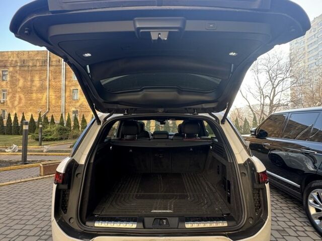 Белый Ленд Ровер Рендж Ровер Спорт, объемом двигателя 3 л и пробегом 27 тыс. км за 125000 $, фото 5 на Automoto.ua