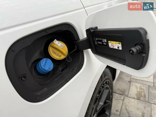 Белый Ленд Ровер Рендж Ровер Спорт, объемом двигателя 3 л и пробегом 25 тыс. км за 133222 $, фото 29 на Automoto.ua