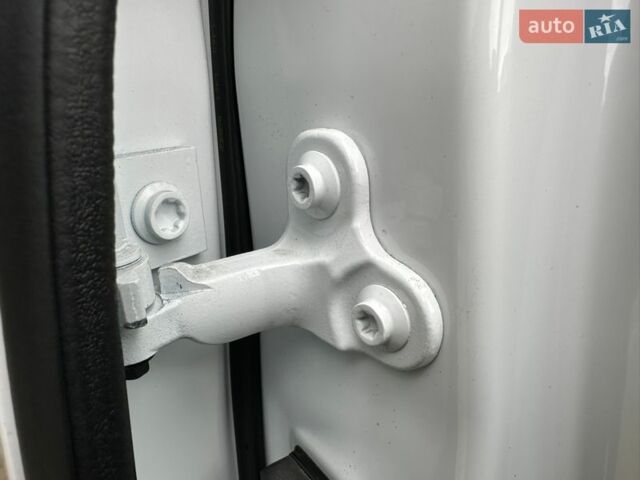 Білий Ленд Ровер Range Rover Sport, об'ємом двигуна 3 л та пробігом 4 тис. км за 132777 $, фото 69 на Automoto.ua