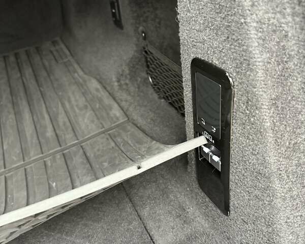 Белый Ленд Ровер Рендж Ровер Спорт, объемом двигателя 3 л и пробегом 25 тыс. км за 133222 $, фото 34 на Automoto.ua