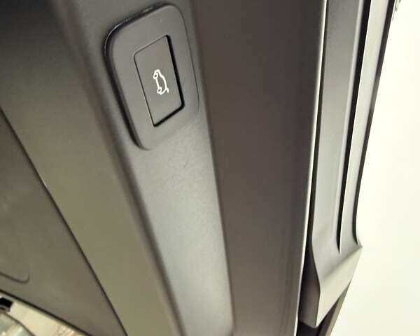 Белый Ленд Ровер Рендж Ровер Спорт, объемом двигателя 3 л и пробегом 25 тыс. км за 133222 $, фото 31 на Automoto.ua