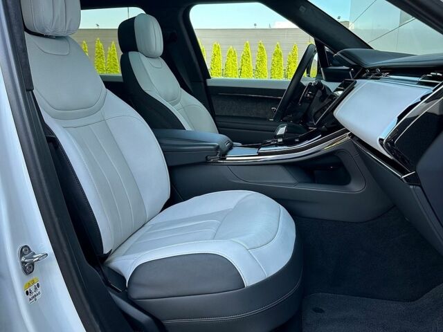 Білий Ленд Ровер Range Rover Sport, об'ємом двигуна 3 л та пробігом 53 тис. км за 144000 $, фото 30 на Automoto.ua