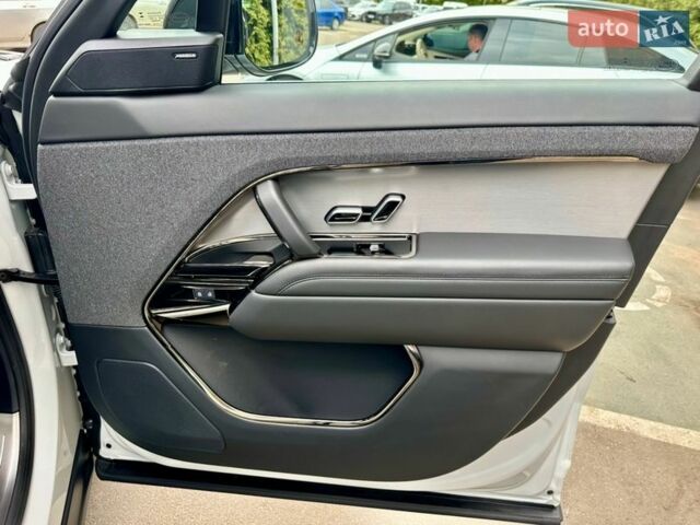 Білий Ленд Ровер Range Rover Sport, об'ємом двигуна 3 л та пробігом 4 тис. км за 132777 $, фото 49 на Automoto.ua