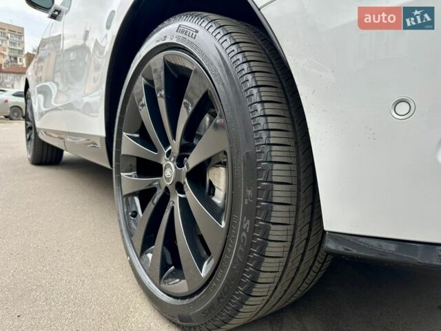 Білий Ленд Ровер Range Rover Sport, об'ємом двигуна 3 л та пробігом 4 тис. км за 132777 $, фото 18 на Automoto.ua