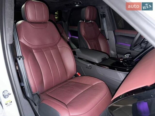 Білий Ленд Ровер Range Rover Sport, об'ємом двигуна 3 л та пробігом 27 тис. км за 143000 $, фото 26 на Automoto.ua