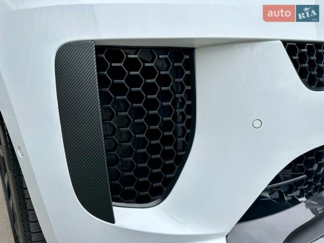 Білий Ленд Ровер Range Rover Sport, об'ємом двигуна 3 л та пробігом 4 тис. км за 132777 $, фото 7 на Automoto.ua