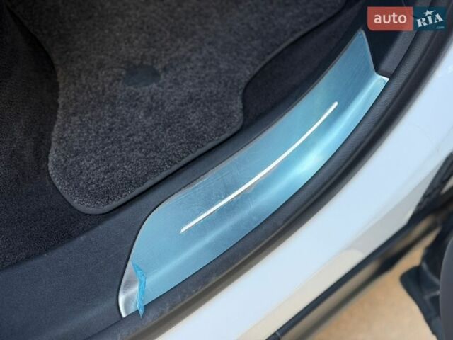 Білий Ленд Ровер Range Rover Sport, об'ємом двигуна 3 л та пробігом 27 тис. км за 143000 $, фото 78 на Automoto.ua