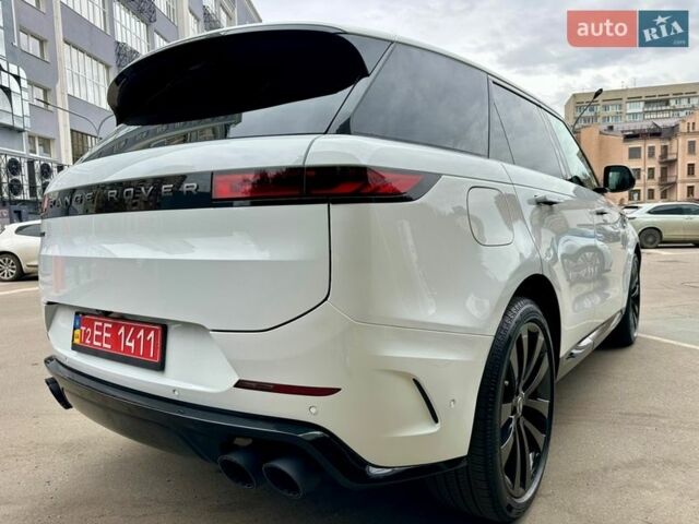 Білий Ленд Ровер Range Rover Sport, об'ємом двигуна 3 л та пробігом 4 тис. км за 132777 $, фото 2 на Automoto.ua