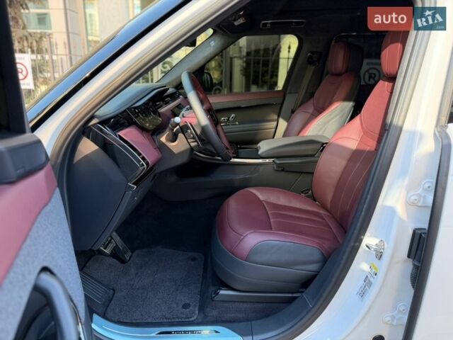 Білий Ленд Ровер Range Rover Sport, об'ємом двигуна 3 л та пробігом 27 тис. км за 143000 $, фото 23 на Automoto.ua
