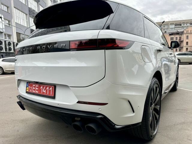 Белый Ленд Ровер Рендж Ровер Спорт, объемом двигателя 3 л и пробегом 4 тыс. км за 132777 $, фото 2 на Automoto.ua