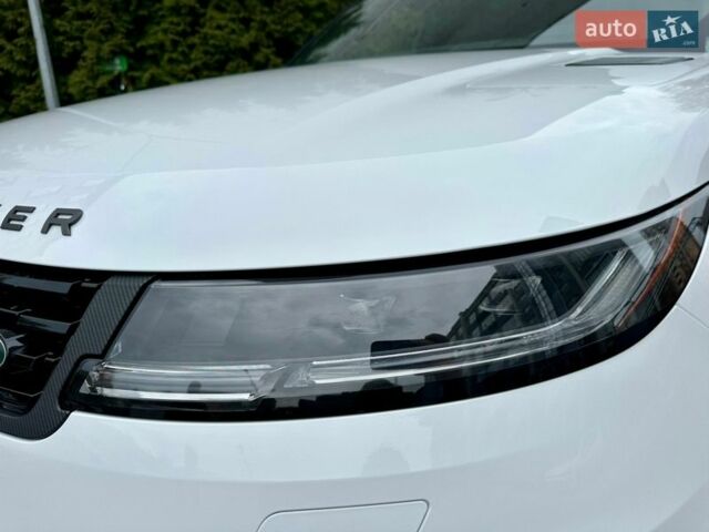 Білий Ленд Ровер Range Rover Sport, об'ємом двигуна 3 л та пробігом 4 тис. км за 132777 $, фото 26 на Automoto.ua