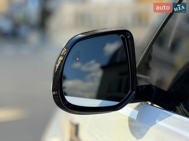 Білий Ленд Ровер Range Rover Sport, об'ємом двигуна 3 л та пробігом 27 тис. км за 143000 $, фото 74 на Automoto.ua