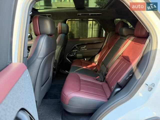 Білий Ленд Ровер Range Rover Sport, об'ємом двигуна 3 л та пробігом 27 тис. км за 143000 $, фото 32 на Automoto.ua