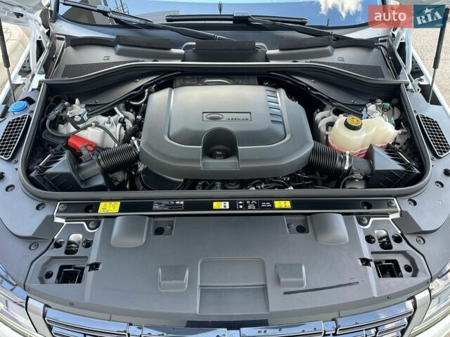 Білий Ленд Ровер Range Rover Sport, об'ємом двигуна 3 л та пробігом 8 тис. км за 126700 $, фото 35 на Automoto.ua