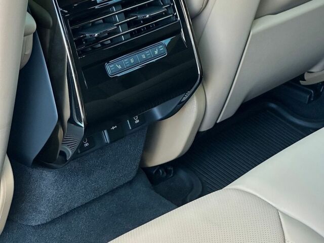 Білий Ленд Ровер Range Rover Sport, об'ємом двигуна 3 л та пробігом 8 тис. км за 126700 $, фото 21 на Automoto.ua