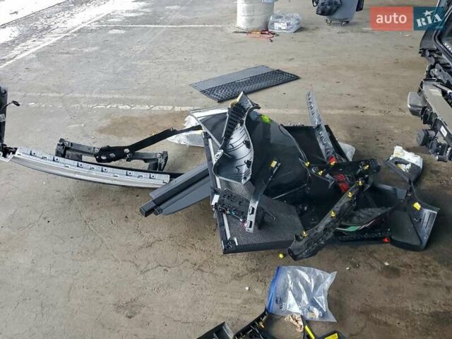 Білий Ленд Ровер Range Rover Sport, об'ємом двигуна 3 л та пробігом 13 тис. км за 50000 $, фото 11 на Automoto.ua