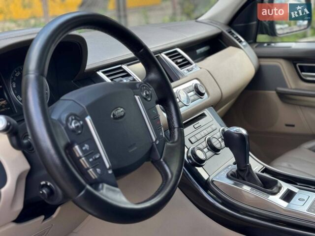 Бежевий Ленд Ровер Range Rover Sport, об'ємом двигуна 3 л та пробігом 190 тис. км за 15500 $, фото 14 на Automoto.ua