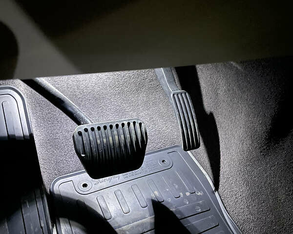 Чорний Ленд Ровер Range Rover Sport, об'ємом двигуна 3 л та пробігом 42 тис. км за 50000 $, фото 30 на Automoto.ua