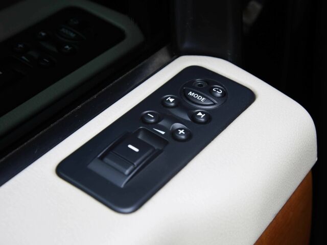 Чорний Ленд Ровер Range Rover Sport, об'ємом двигуна 4.2 л та пробігом 280 тис. км за 9999 $, фото 18 на Automoto.ua
