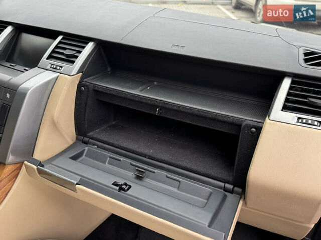 Черный Ленд Ровер Рендж Ровер Спорт, объемом двигателя 2.7 л и пробегом 308 тыс. км за 9350 $, фото 46 на Automoto.ua