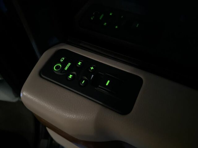 Чорний Ленд Ровер Range Rover Sport, об'ємом двигуна 2.7 л та пробігом 310 тис. км за 9100 $, фото 17 на Automoto.ua