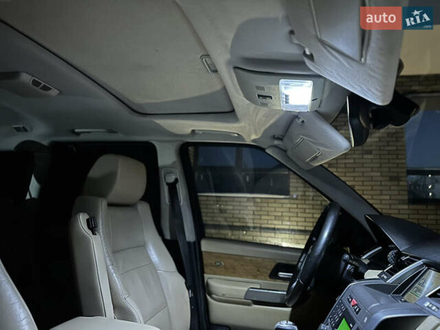 Черный Ленд Ровер Рендж Ровер Спорт, объемом двигателя 2.72 л и пробегом 308 тыс. км за 9100 $, фото 12 на Automoto.ua